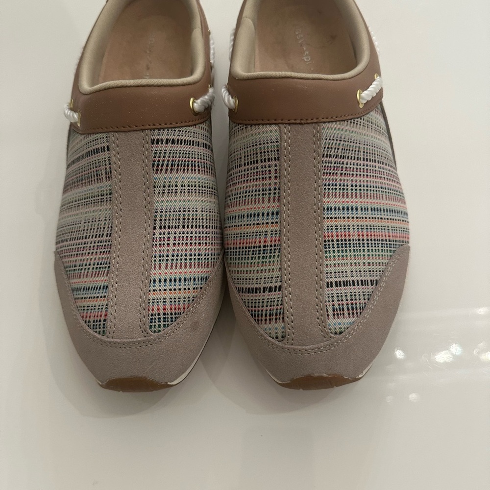 Slip-On Casual Sneakers with Multicolor Woven Upper brand Easy Spirit